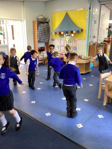 Image of Musical Statues in Phonics 