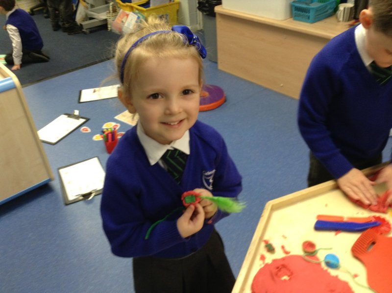 Image of Making Remembrance Day Poppies